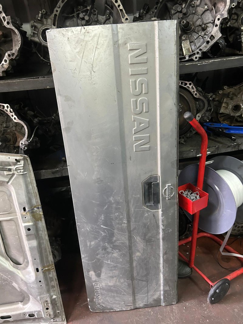 nissan pıkap arka bağaj kapagı